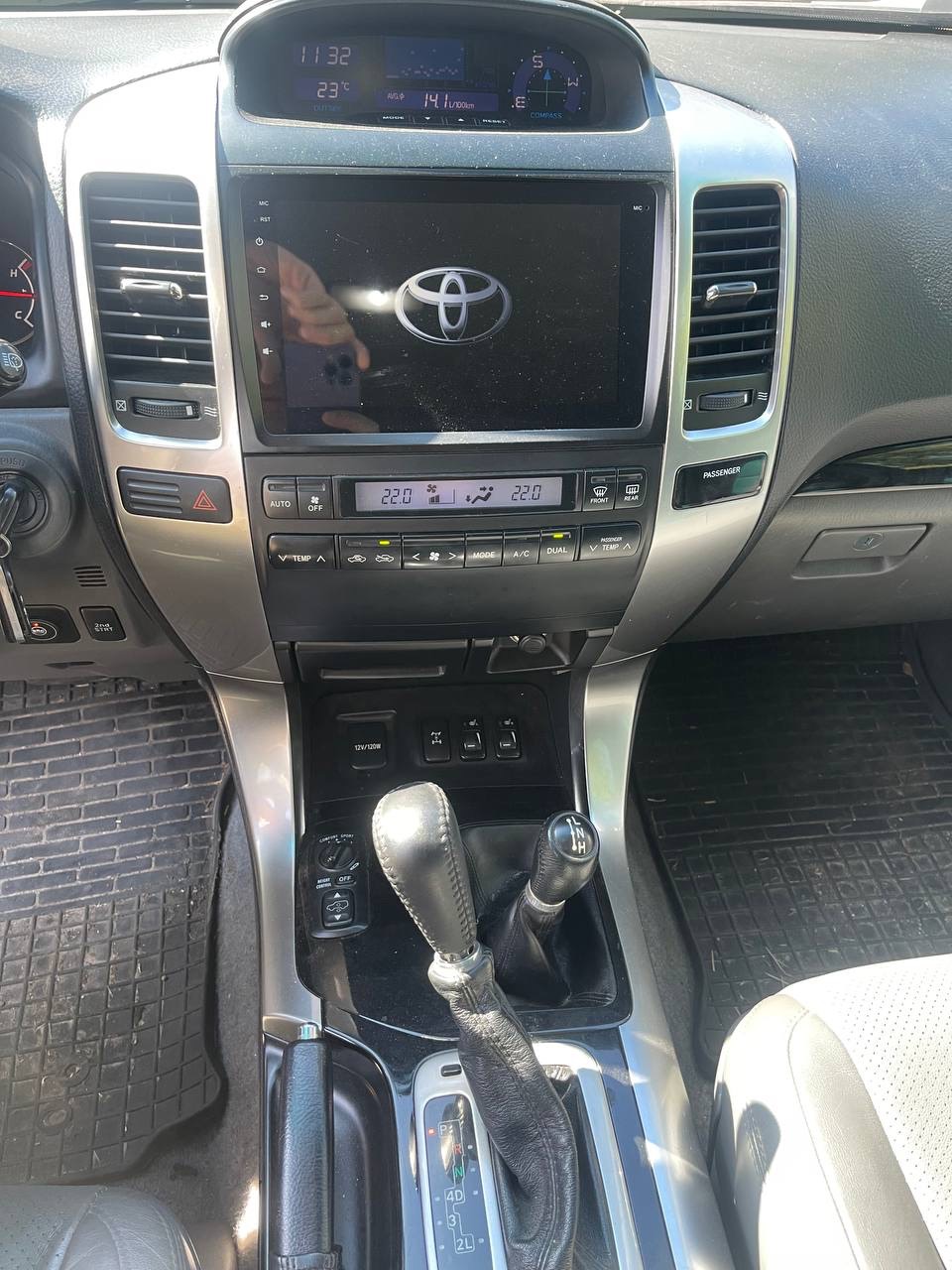 Toyota Land Cruiser Prado - фото 11