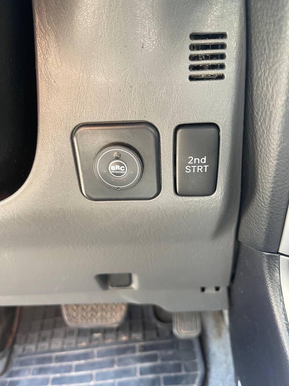 Toyota Land Cruiser Prado - фото 12