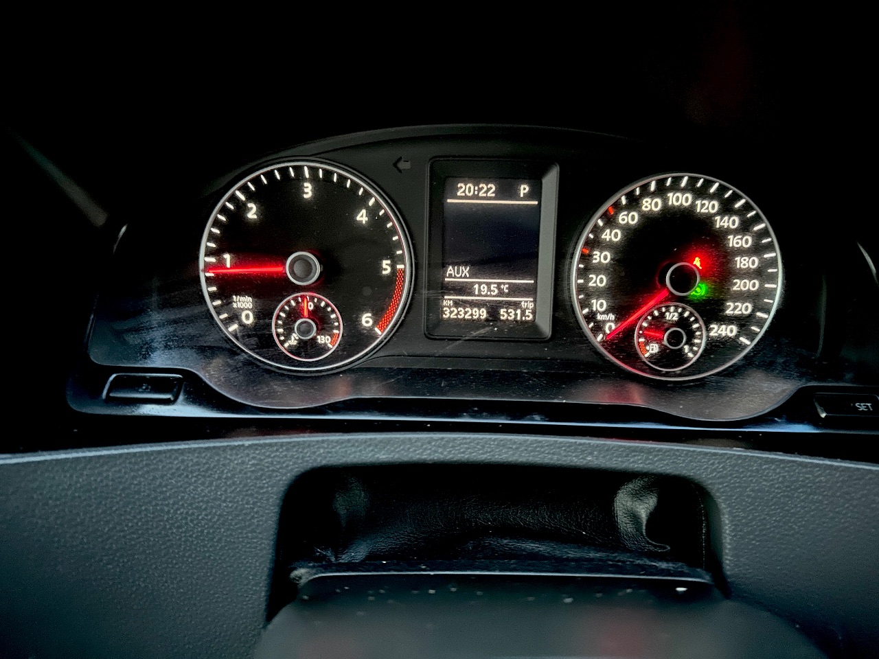 Volkswagen Caravelle - фото 36