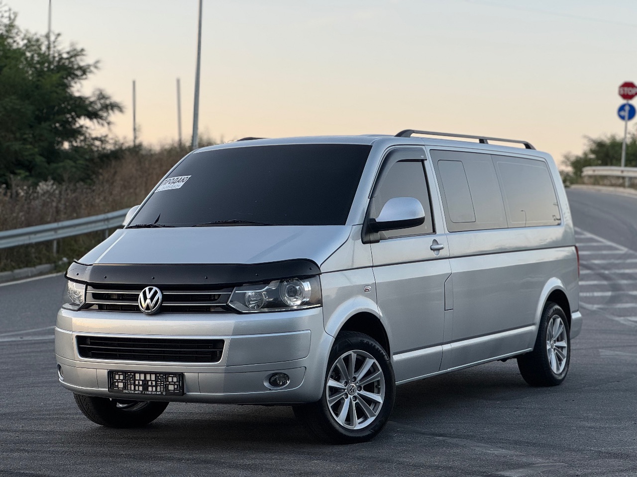 Volkswagen Caravelle - фото 7