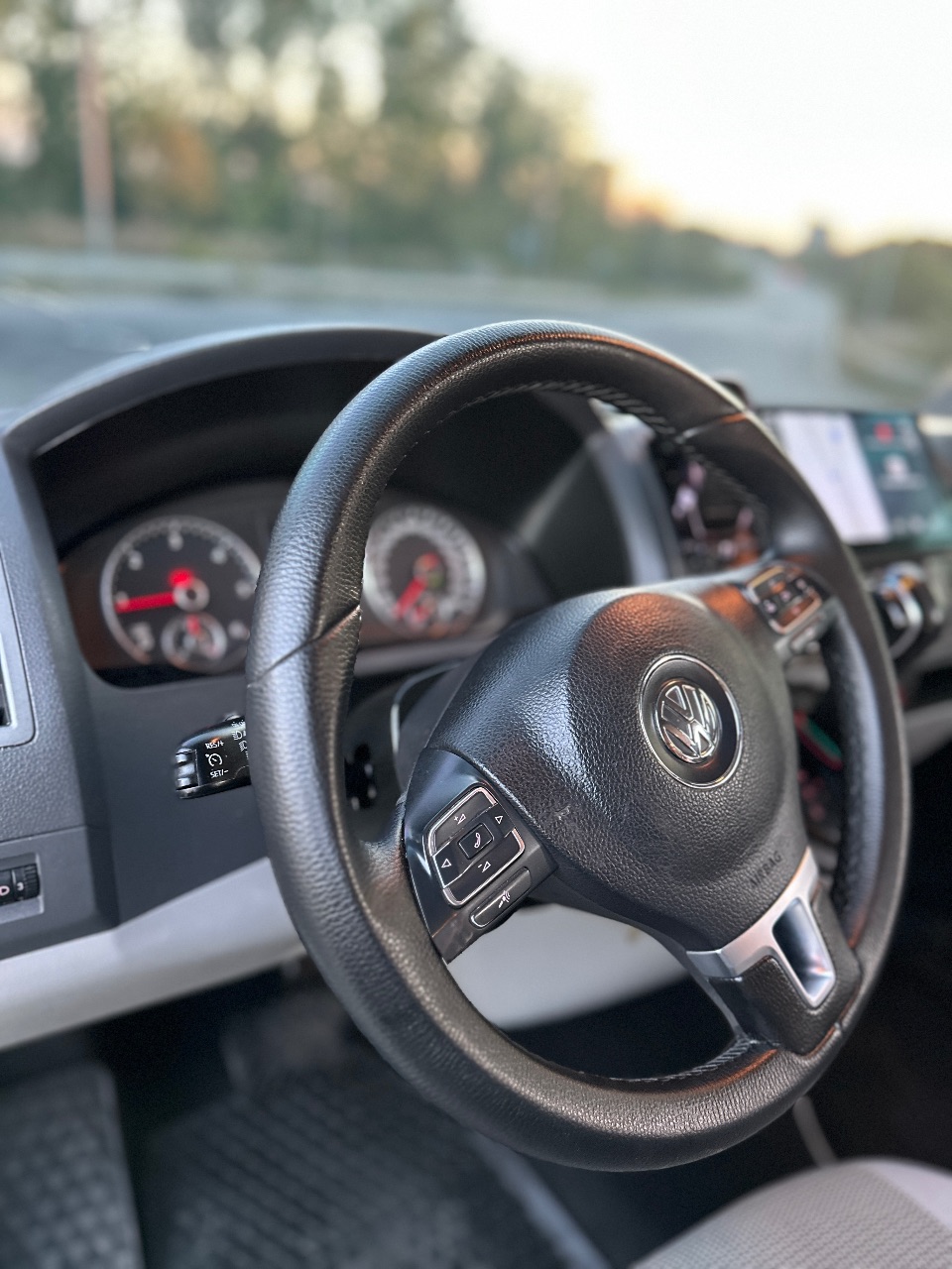 Volkswagen Caravelle - фото 12