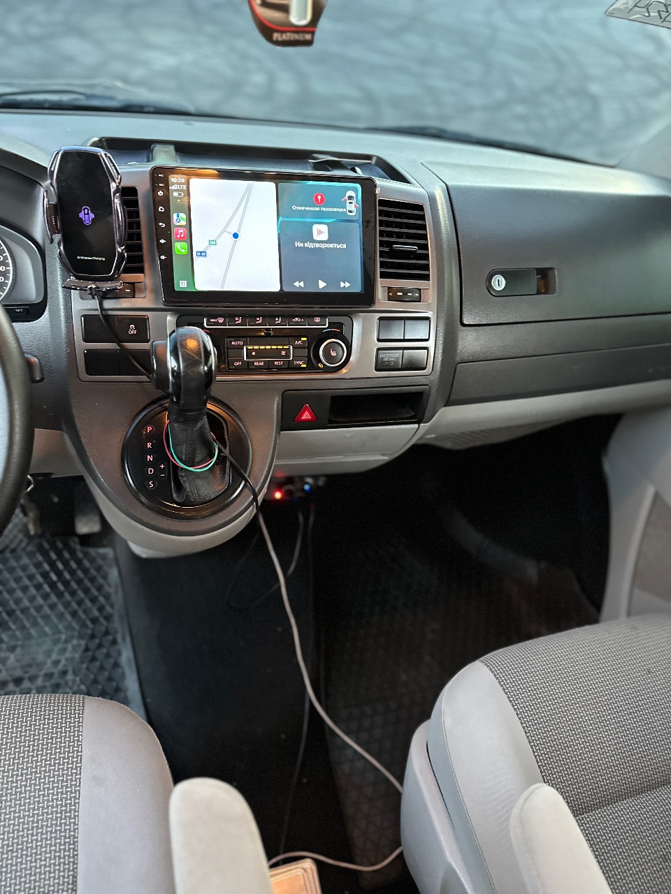 Volkswagen Caravelle - фото 16