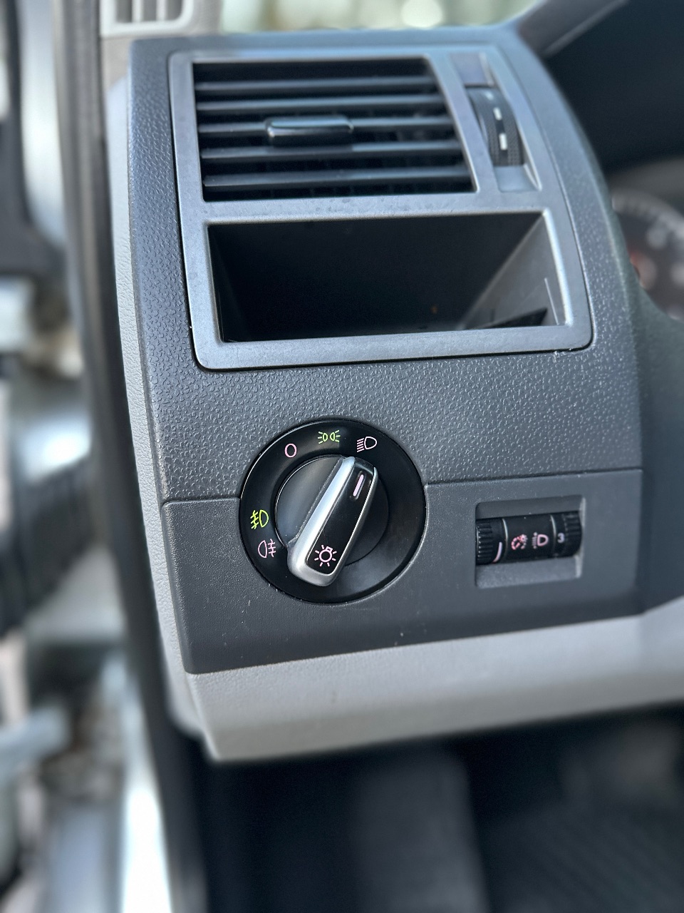 Volkswagen Caravelle - фото 9