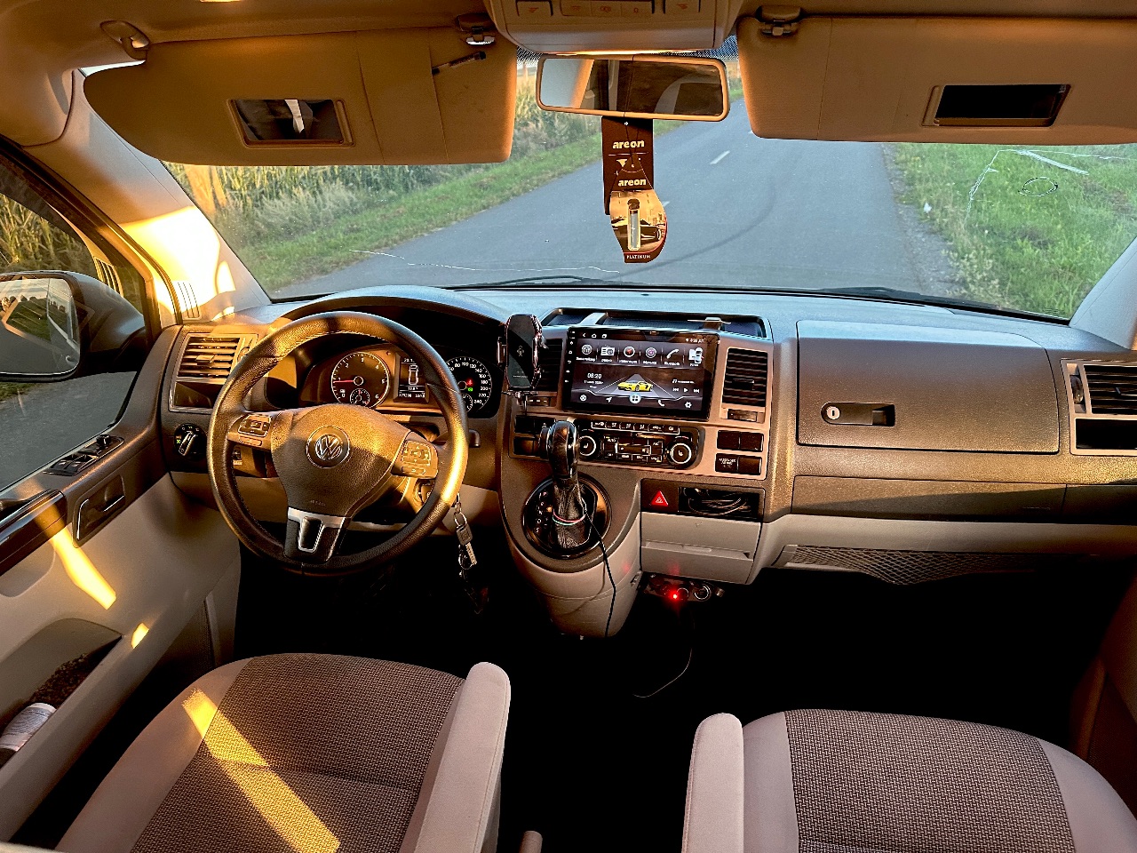 Volkswagen Caravelle - фото 40