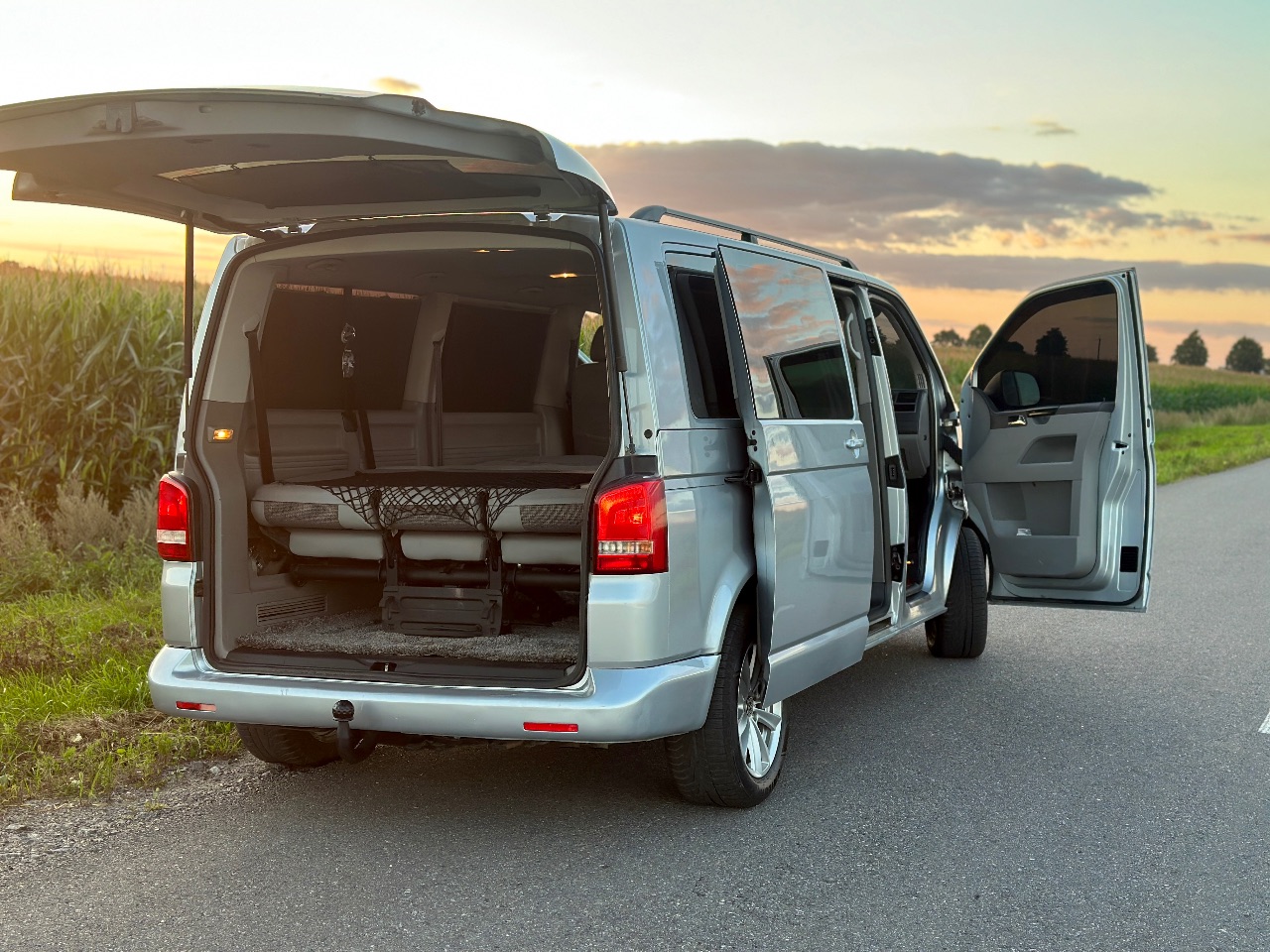 Volkswagen Caravelle - фото 30