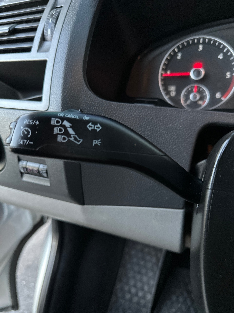 Volkswagen Caravelle - фото 11