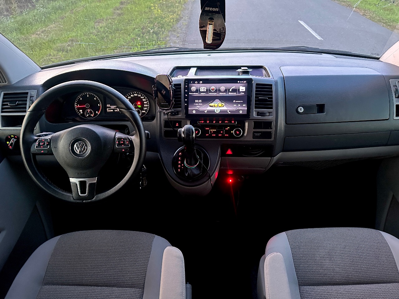 Volkswagen Caravelle - фото 29