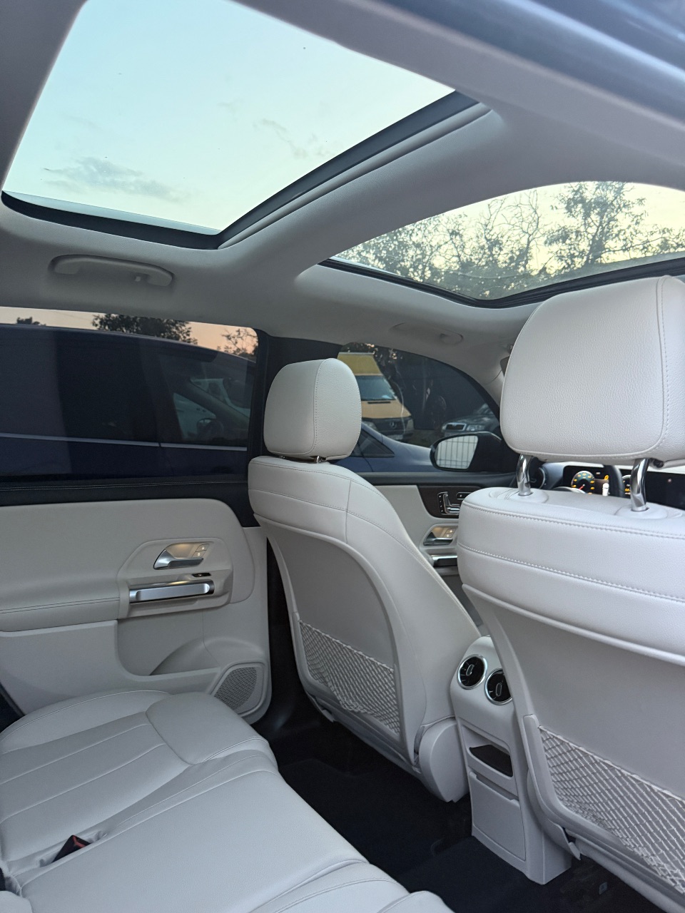 Mercedes-Benz GLB - фото 3