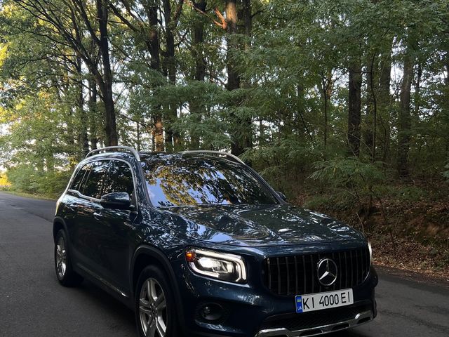 Mercedes-Benz GLB - фото 1