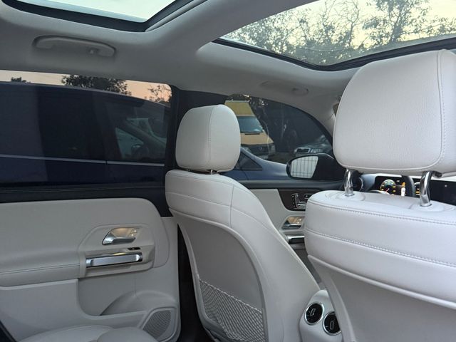 Mercedes-Benz GLB - фото 3