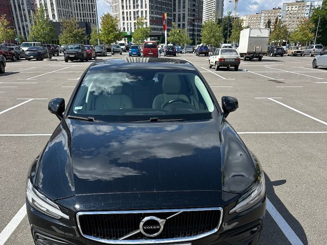 Volvo S60 - фото 1