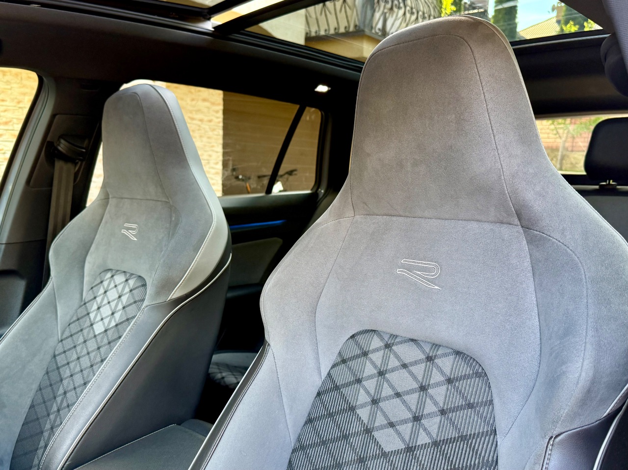 Volkswagen Golf - фото 26