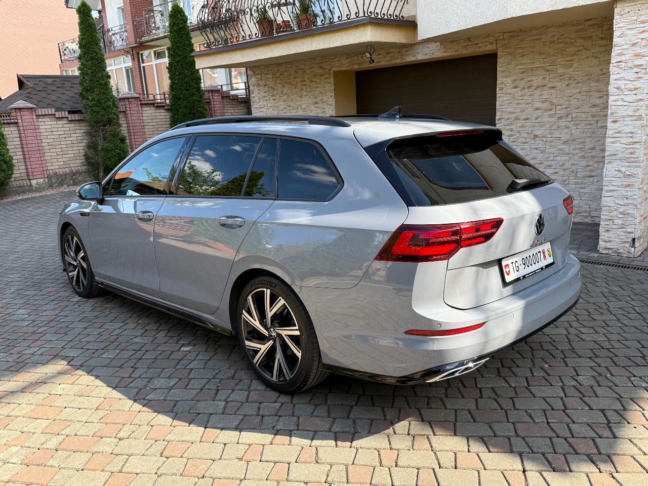 Volkswagen Golf - фото 8