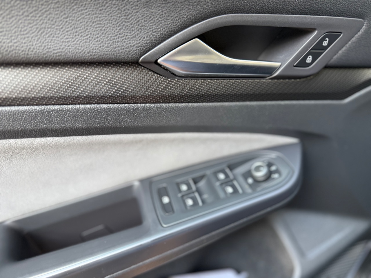 Volkswagen Golf - фото 21