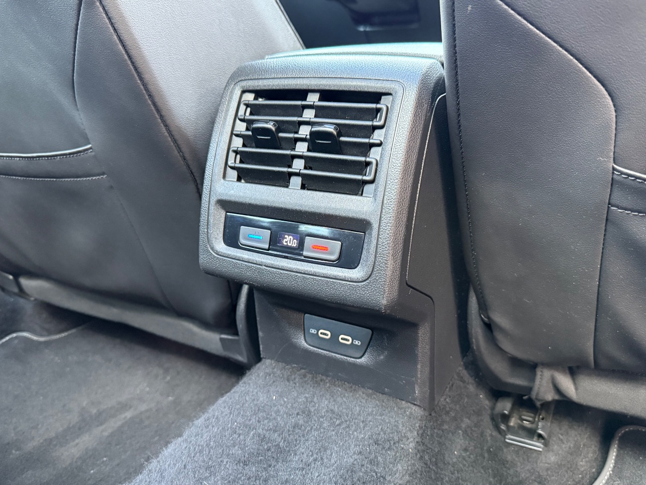 Volkswagen Golf - фото 33