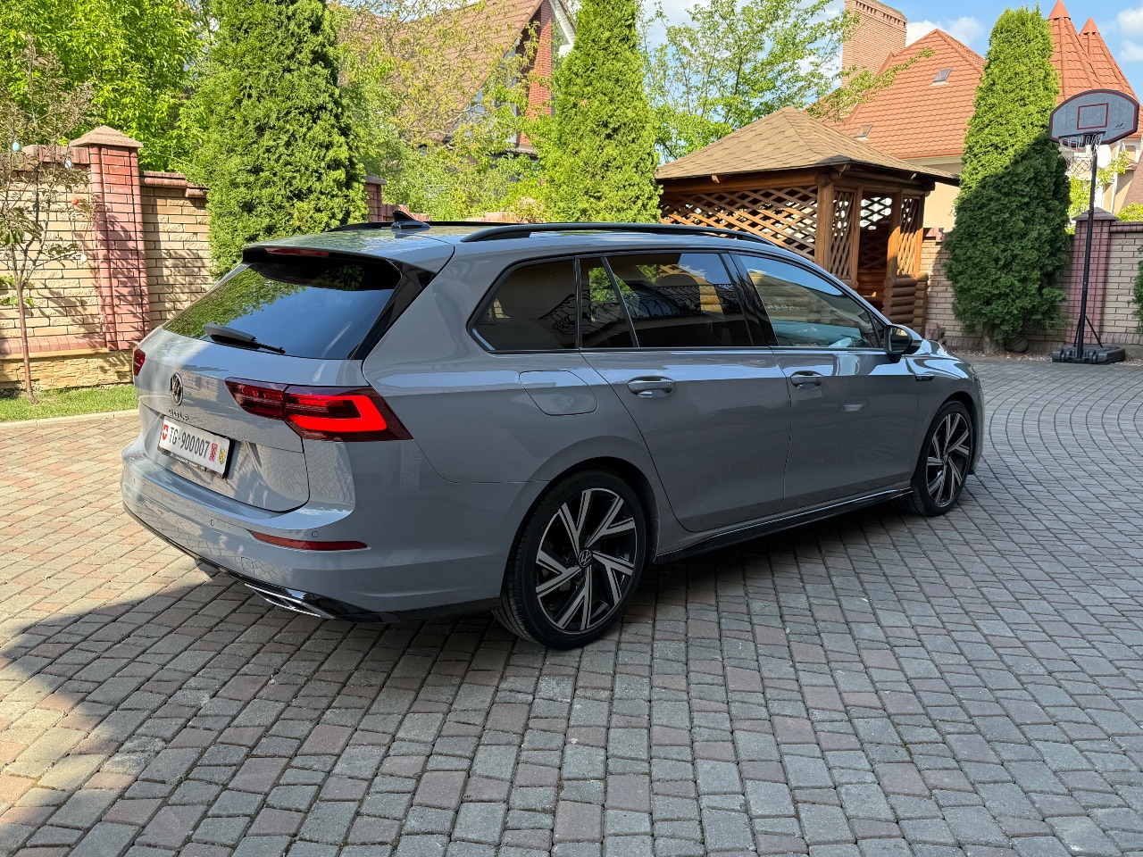 Volkswagen Golf - фото 5