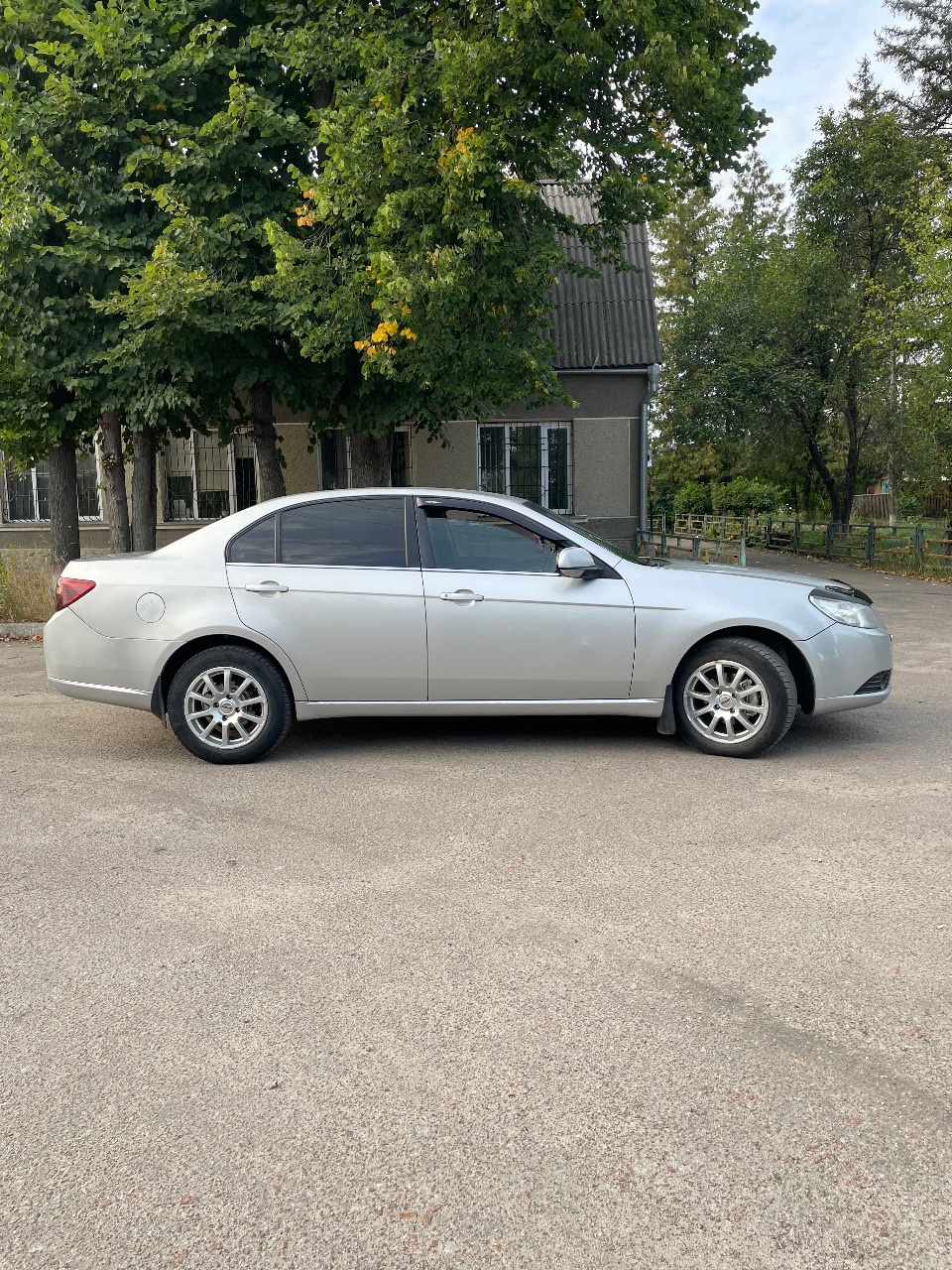 Chevrolet Epica - фото 8