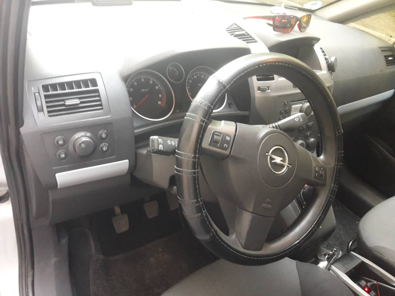 Opel Zafira - фото 21