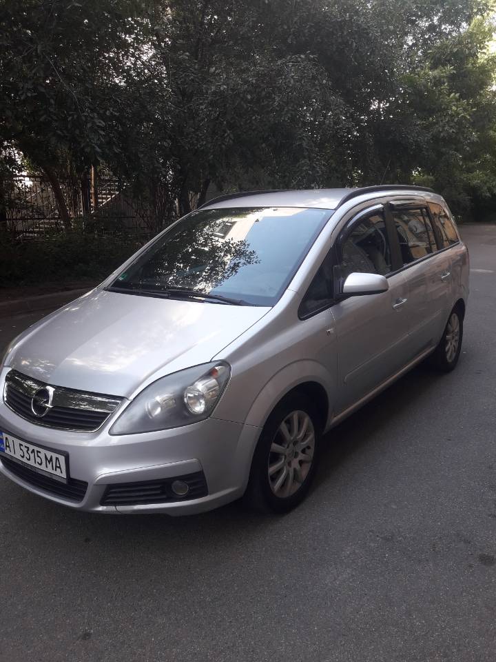 Opel Zafira - фото 20