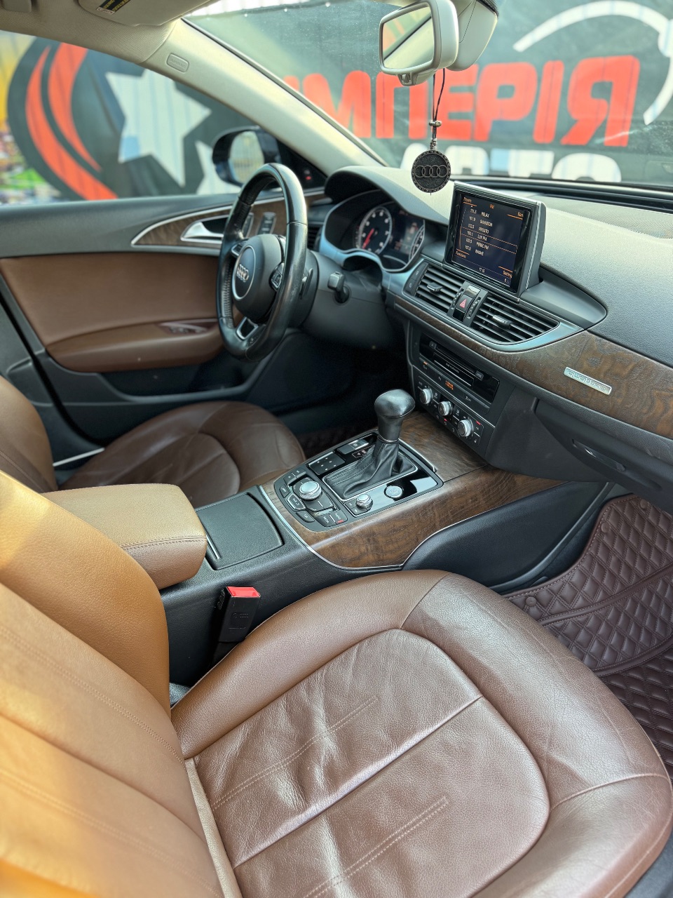 Audi A6 - фото 15