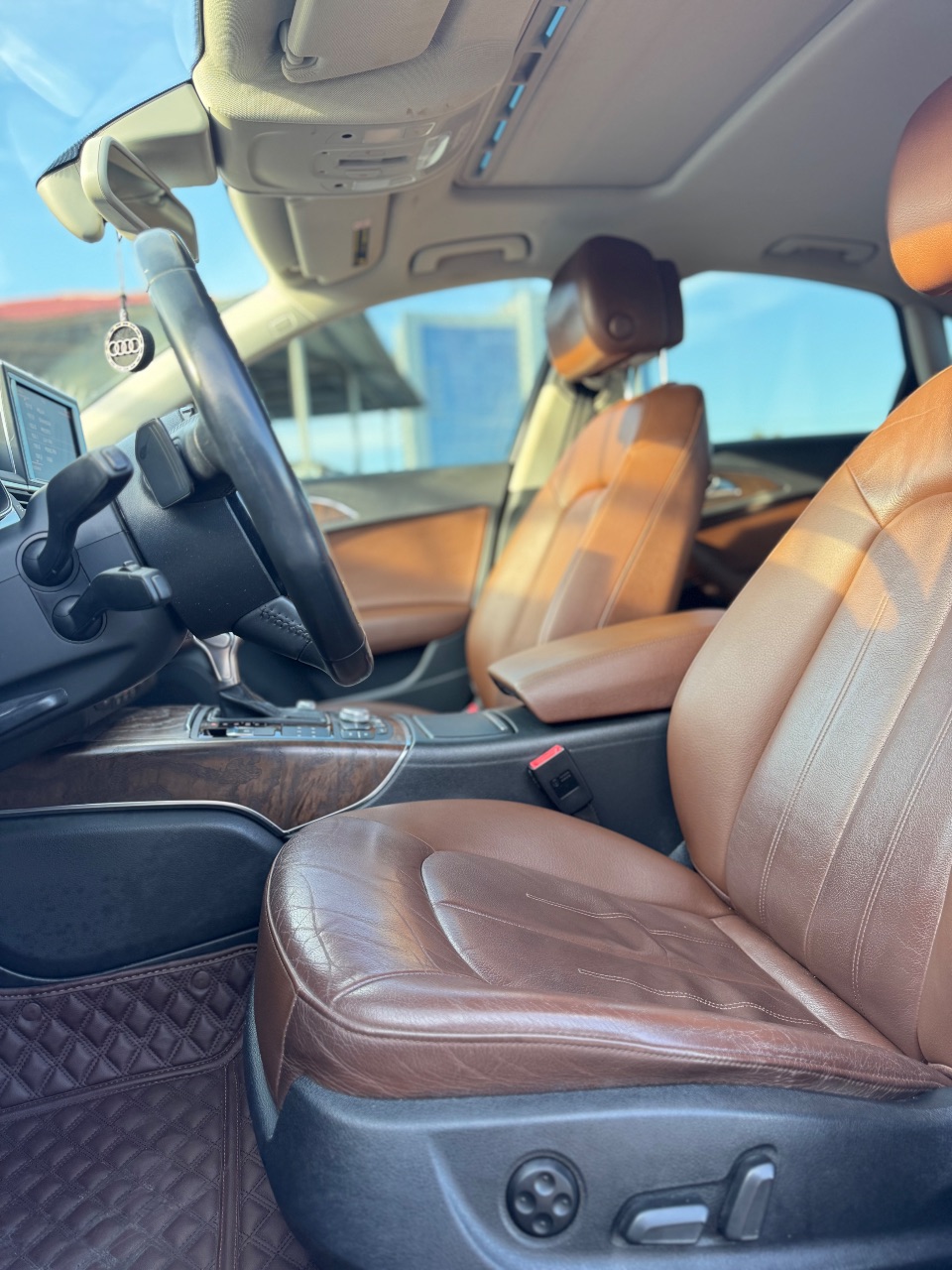 Audi A6 - фото 6