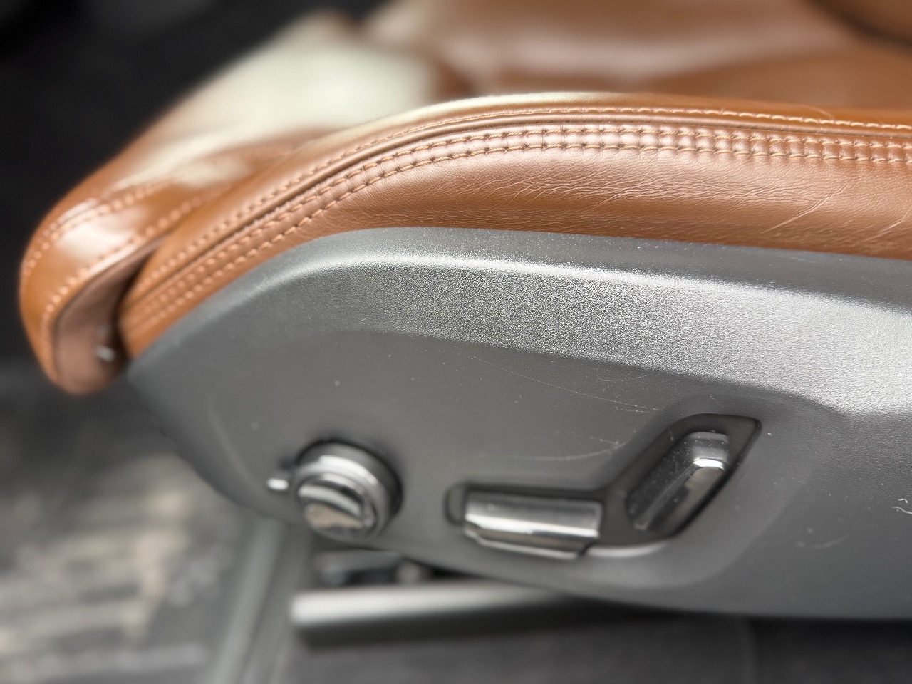 Volvo XC60 - фото 14