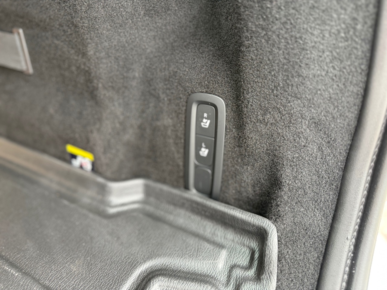 Volvo XC60 - фото 38