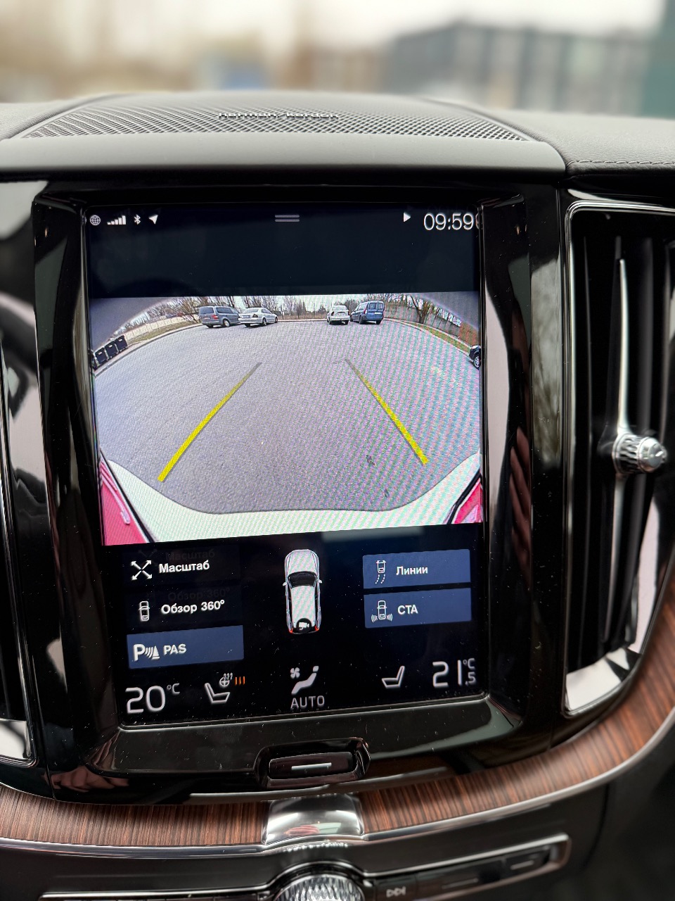 Volvo XC60 - фото 49