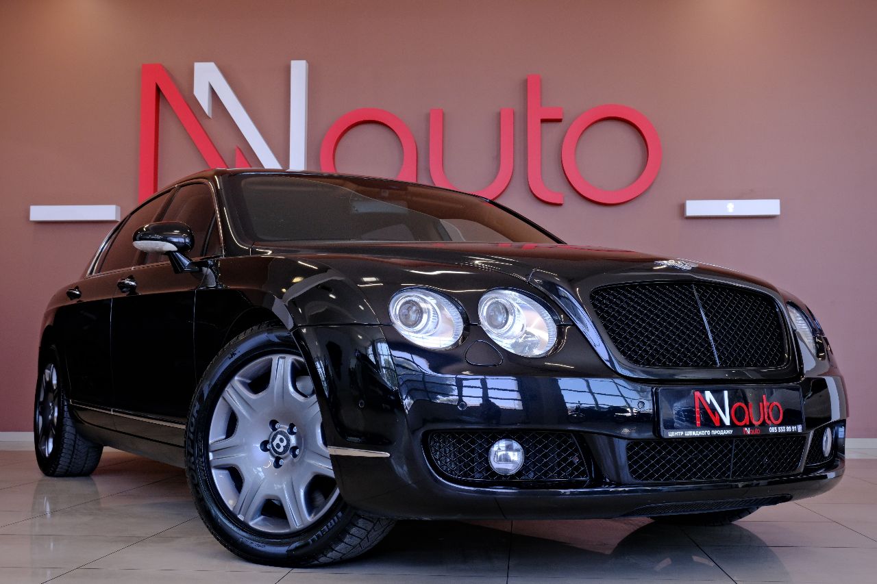 Bentley Continental Flying Spur - фото 4