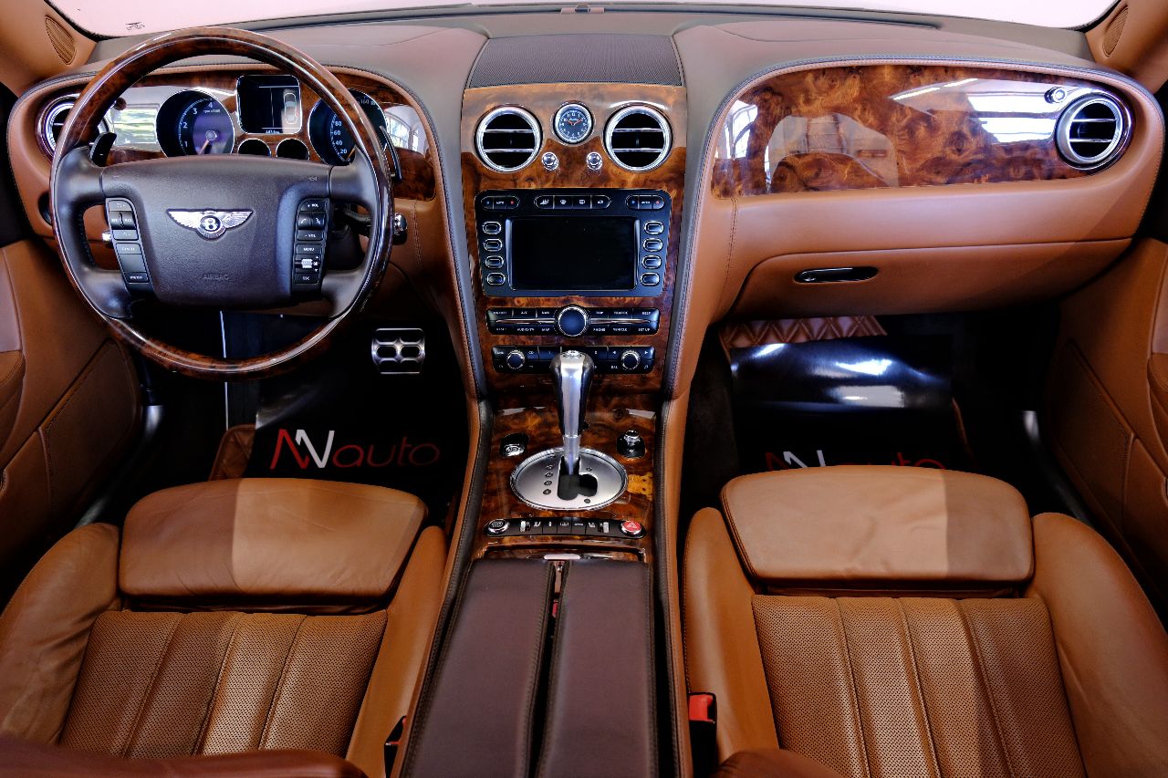 Bentley Continental Flying Spur - фото 7