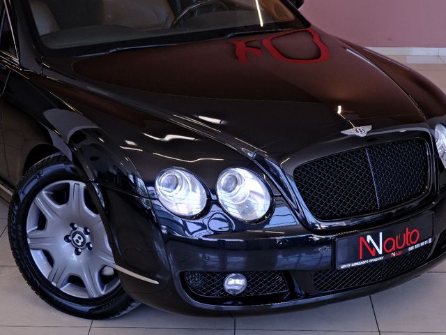Bentley Continental Flying Spur - фото 3