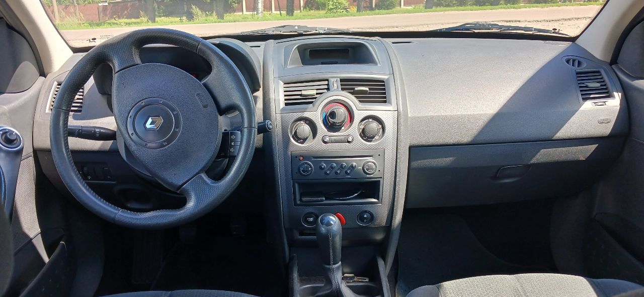 Renault Megane - фото 6