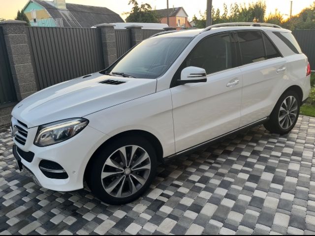 Mercedes-Benz GLE - фото 4