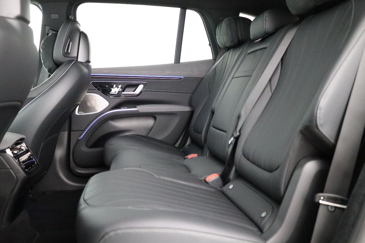 Mercedes-Benz EQS SUV - фото 13