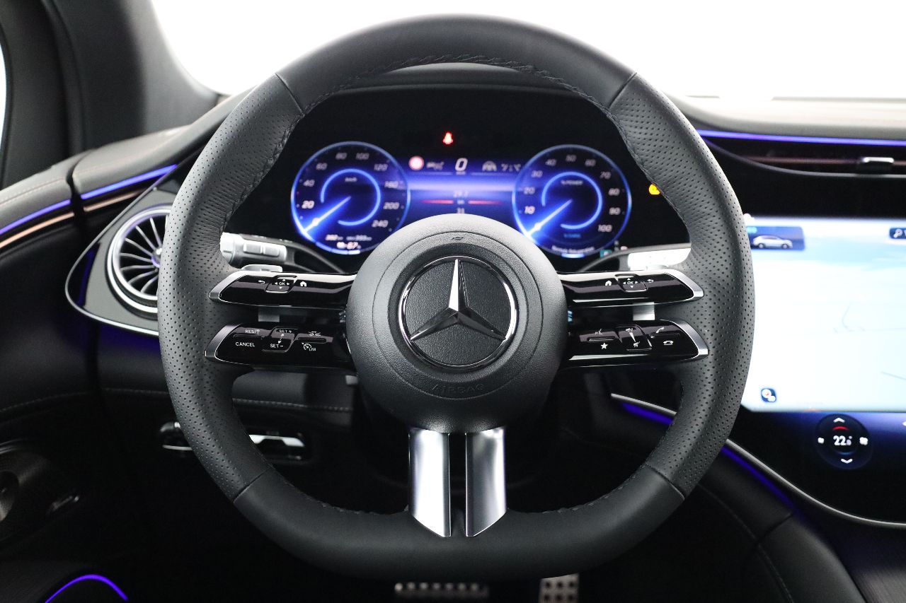 Mercedes-Benz EQS SUV - фото 11