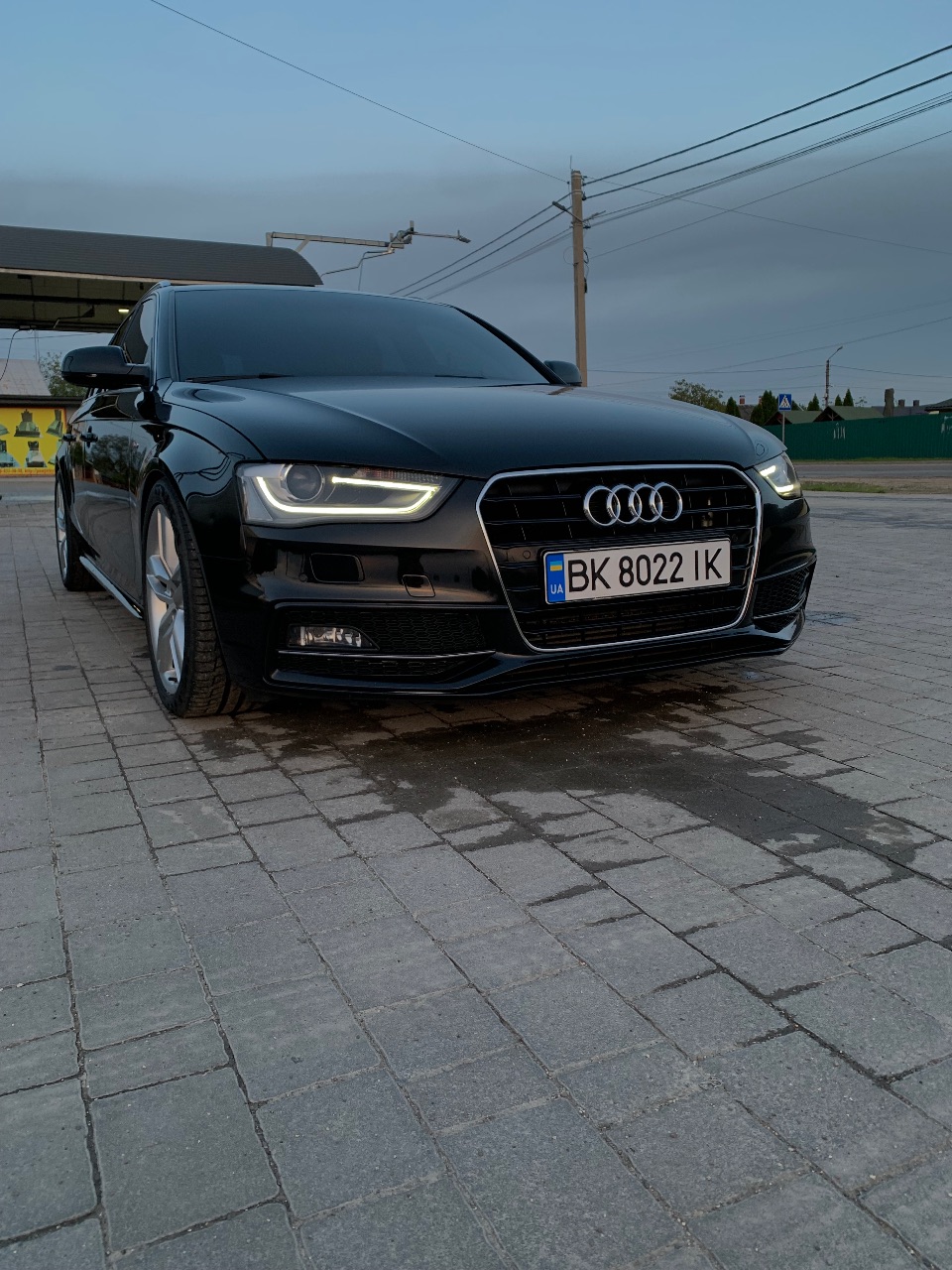 Audi A4 - фото 7