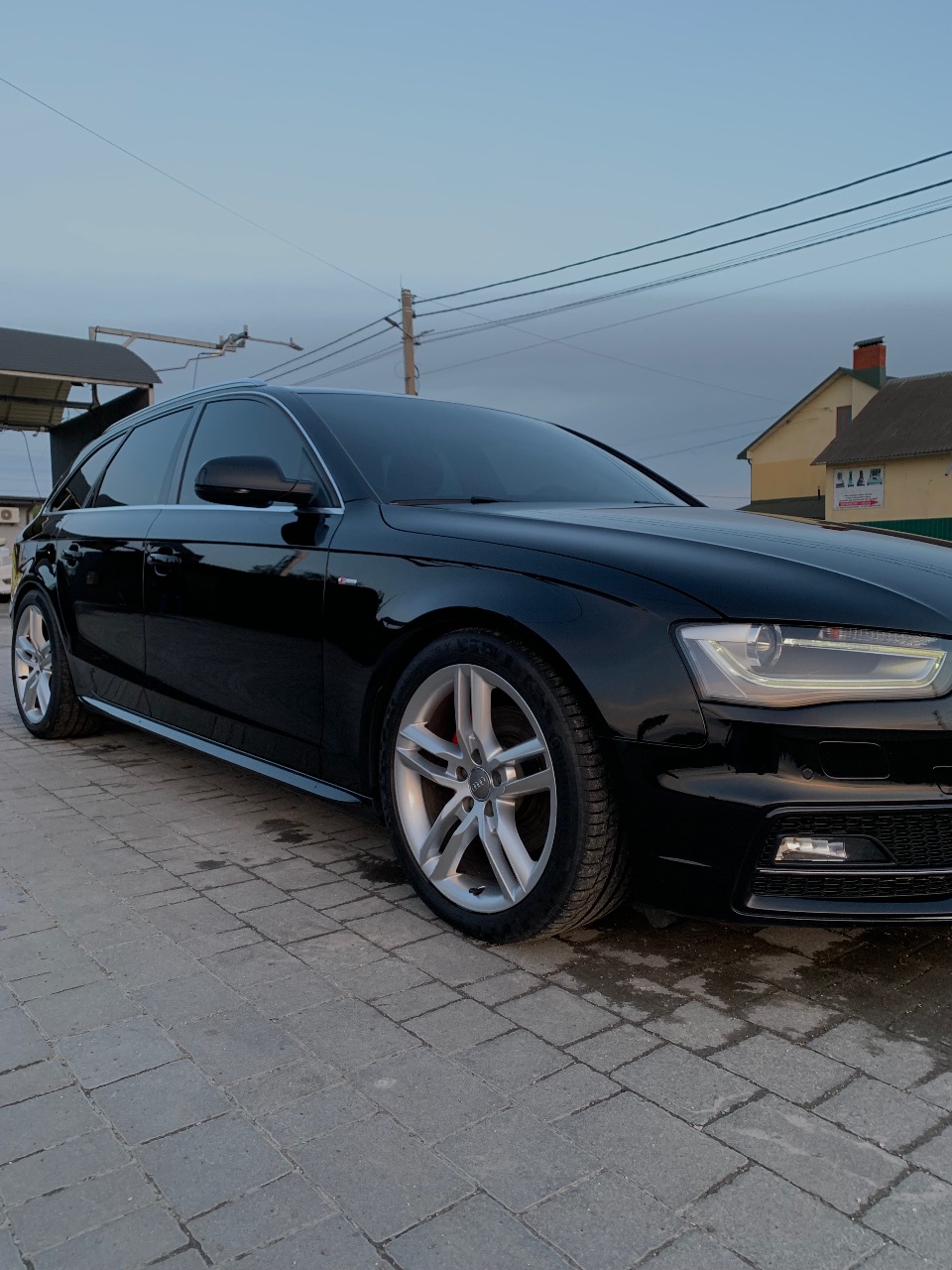 Audi A4 - фото 6