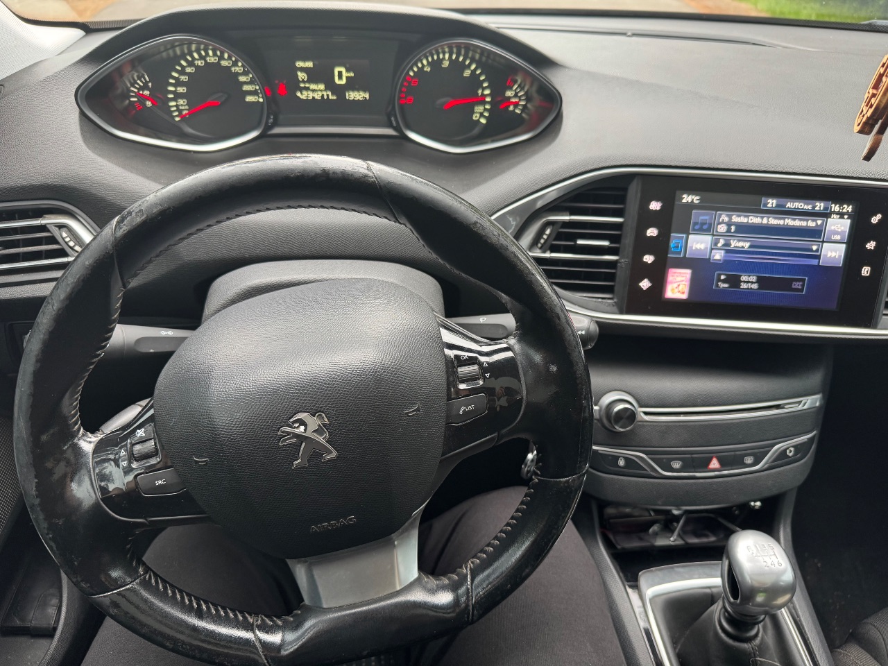 Peugeot 308 - фото 3