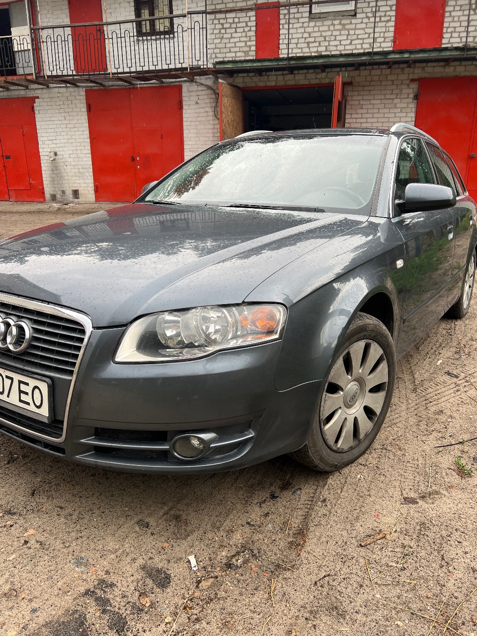 Audi A4 - фото 1