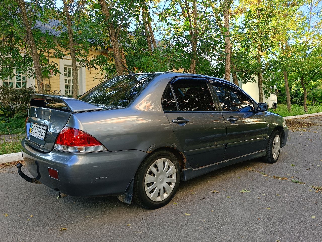 Mitsubishi Lancer - фото 3