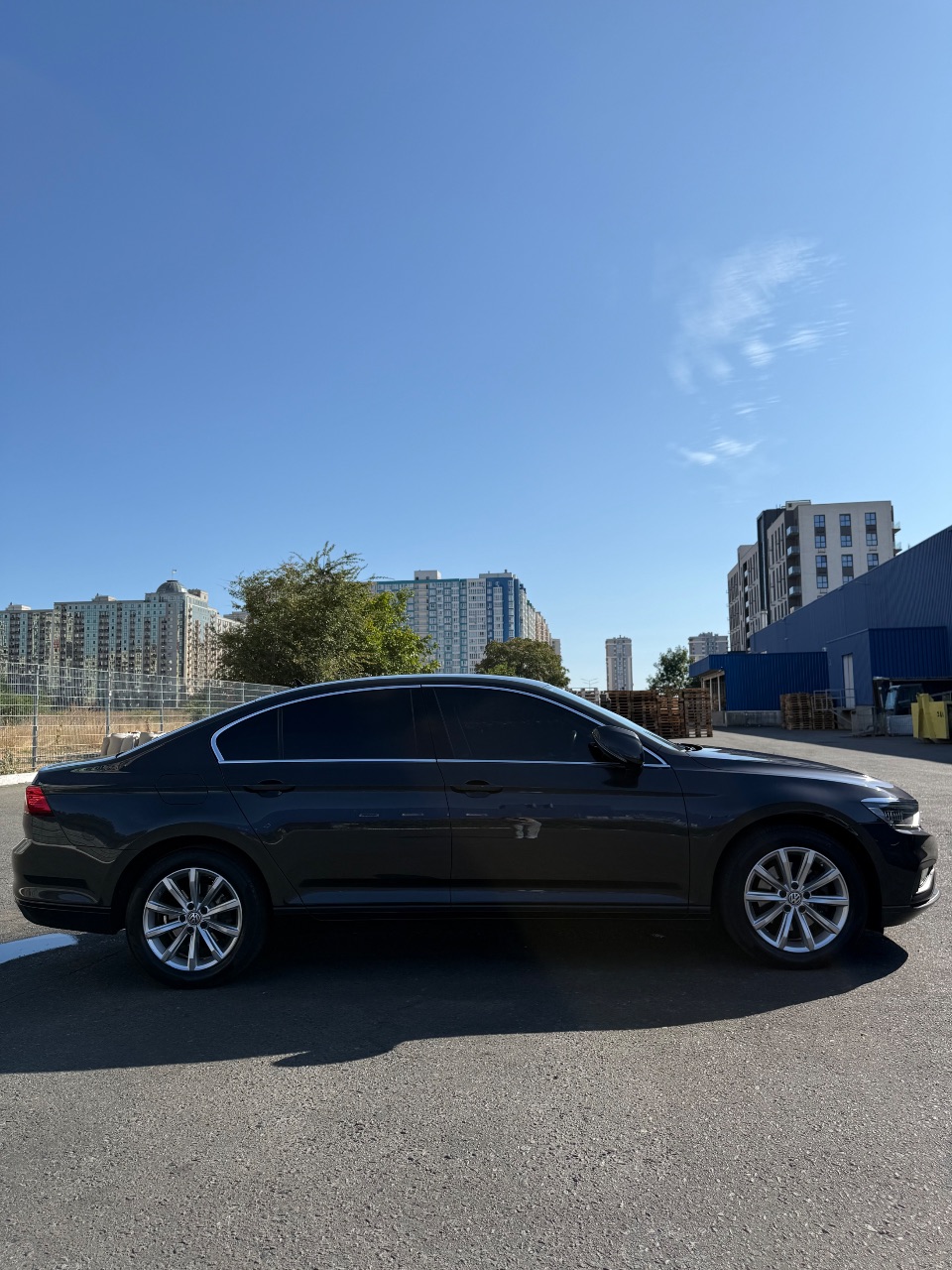 Volkswagen Passat - фото 4