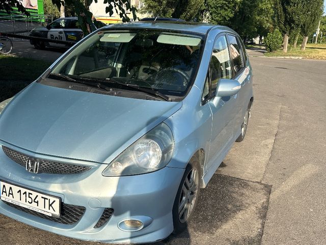 Honda Jazz - фото 2