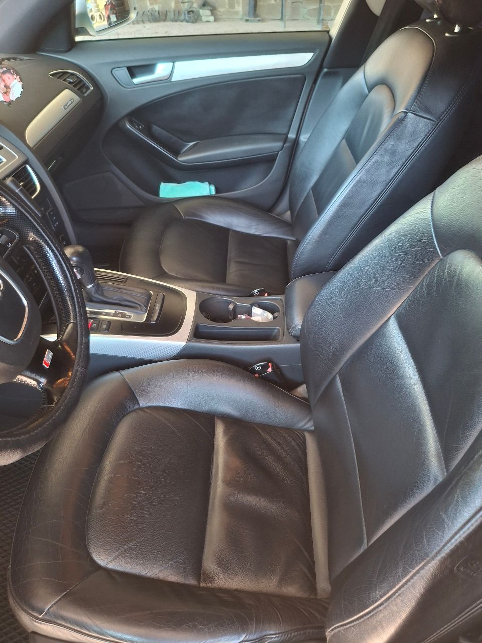 Audi A4 - фото 7