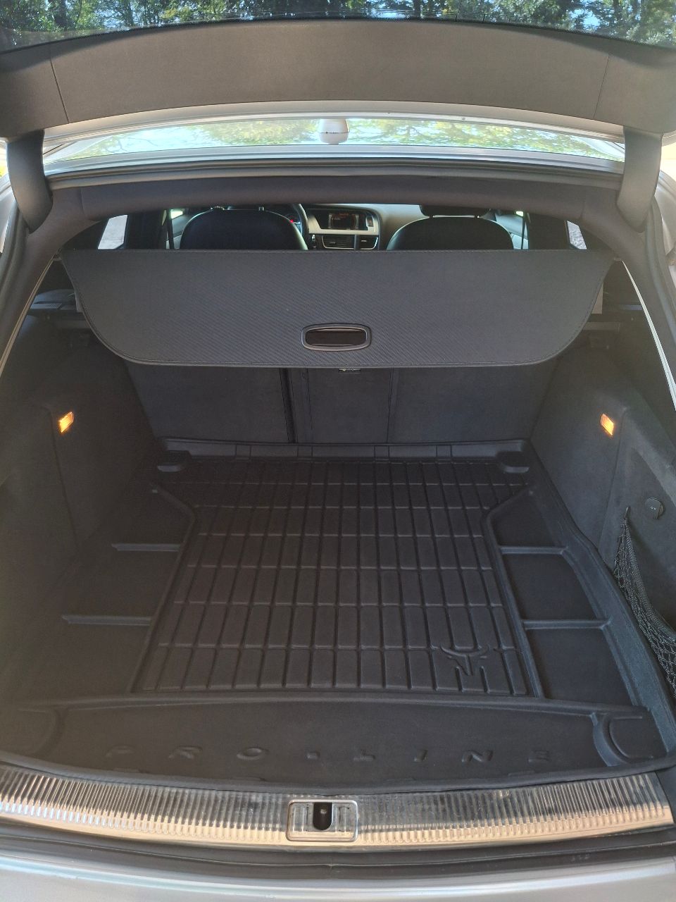 Audi A4 - фото 11