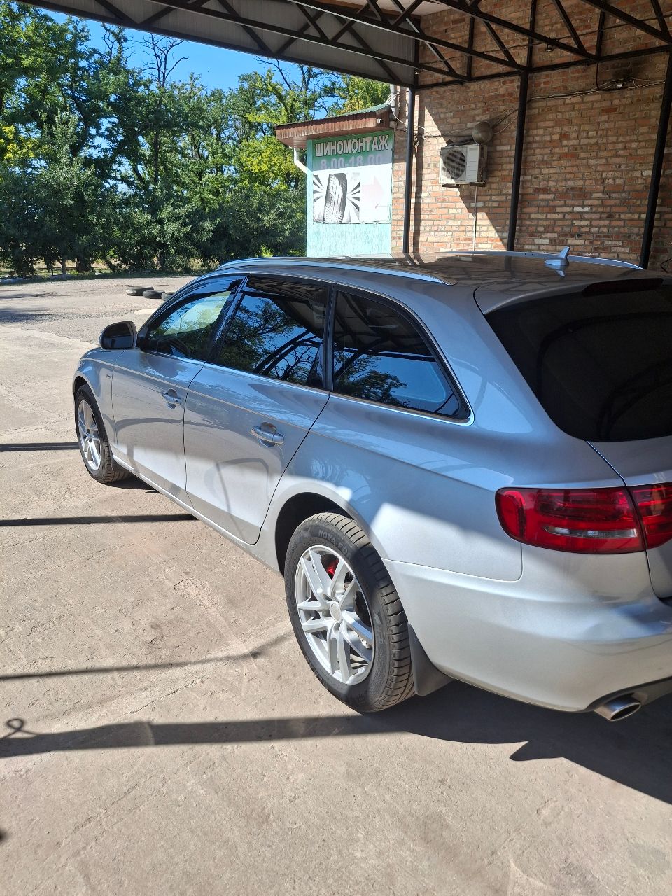 Audi A4 - фото 3