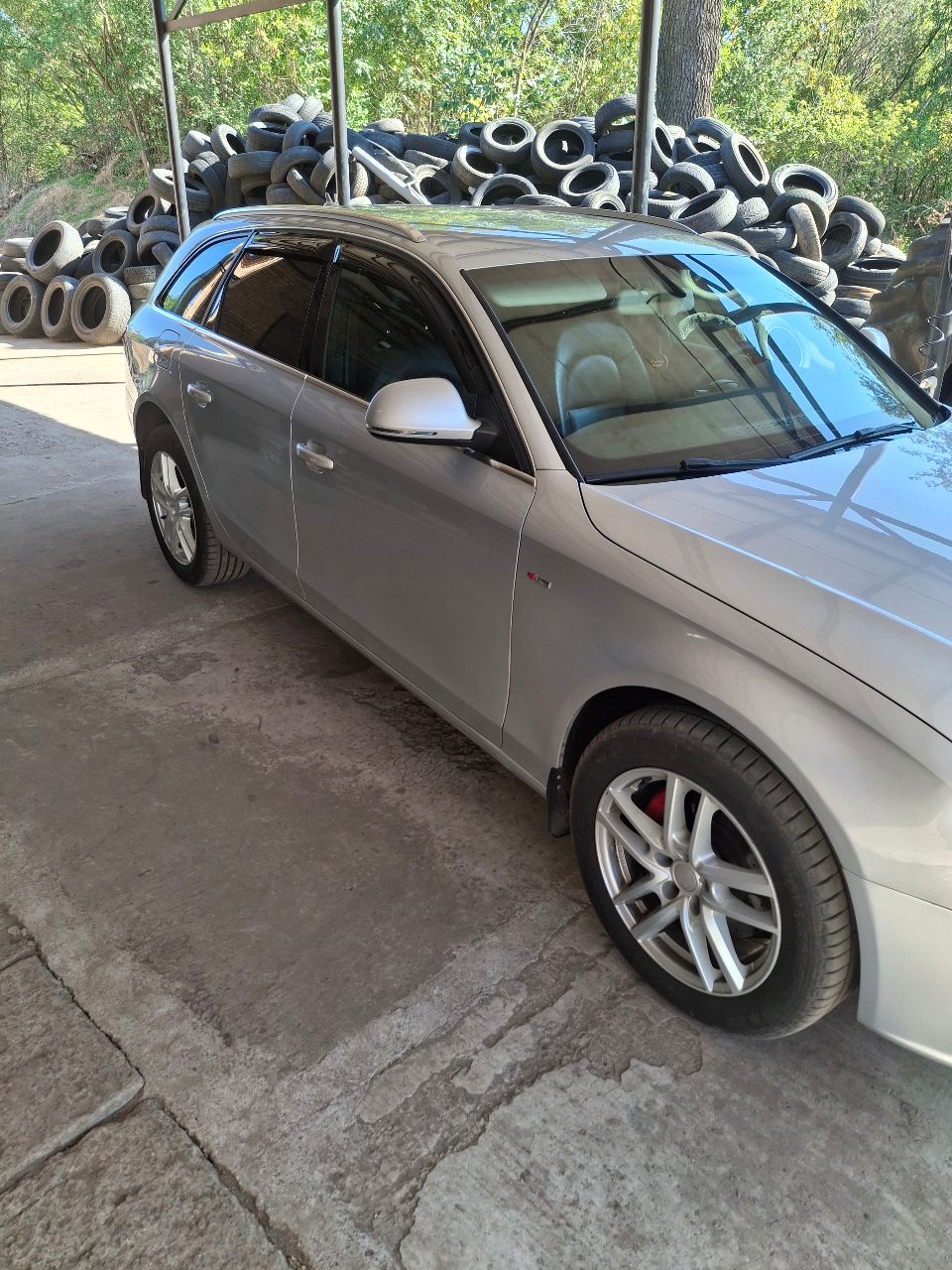 Audi A4 - фото 2