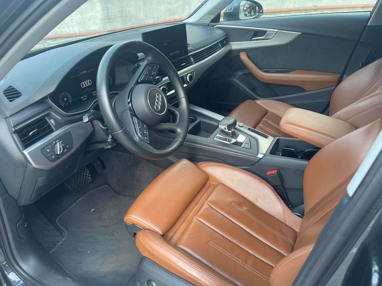 Audi A4 - фото 5