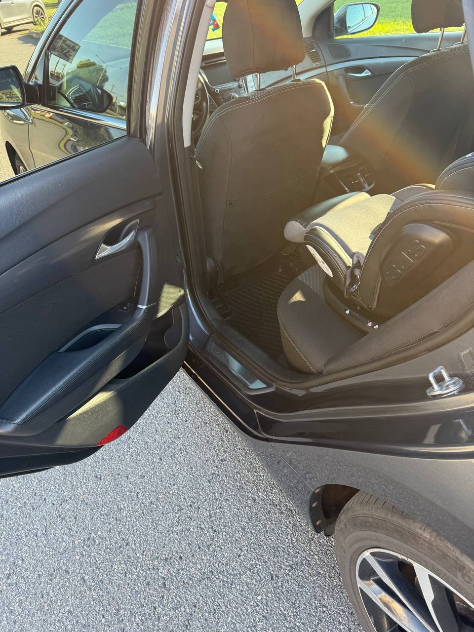 Hyundai i40 - фото 22