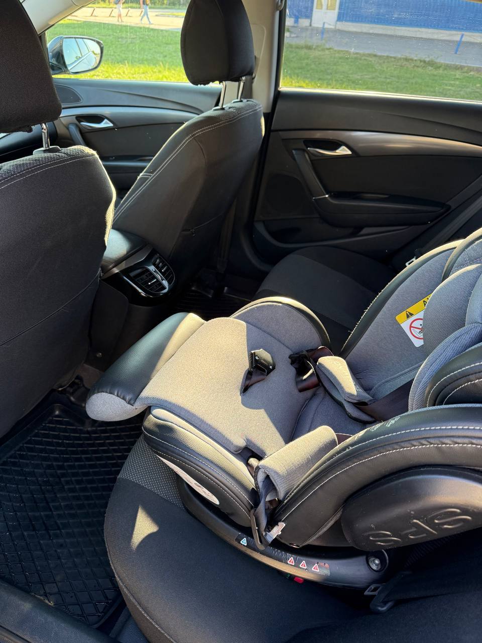 Hyundai i40 - фото 21