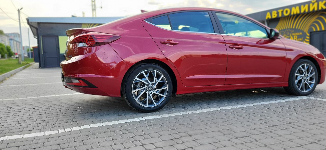 Hyundai Elantra - фото 27